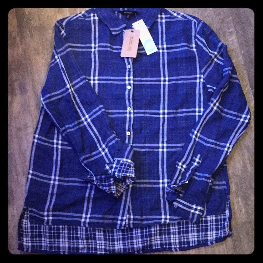 Stitch fix beautiful blue button down.